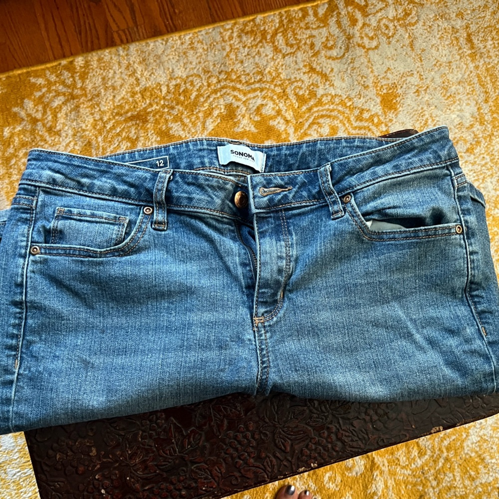 Sonoma sz 12 women’s denim Bermuda shorts